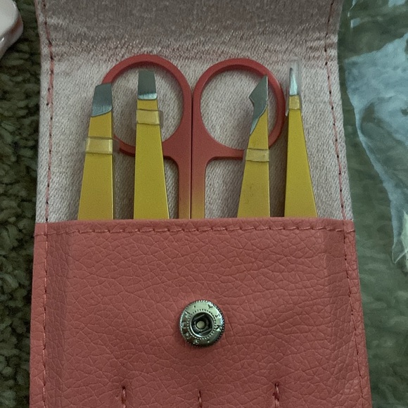 Beauty | NWT 7-Piece Eyebrow Tweezer Set - Picture 3 of 5